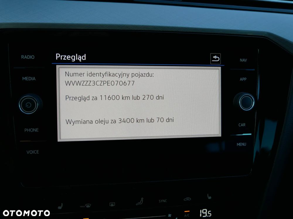 Volkswagen Passat 2.0 TDI EVO Business DSG - 24