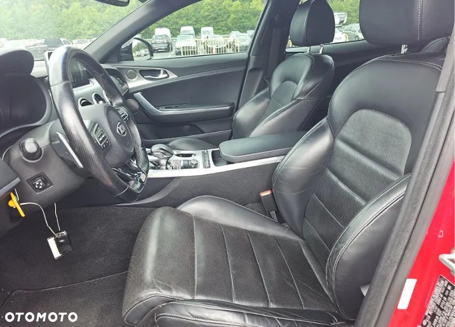 Kia Stinger - 7