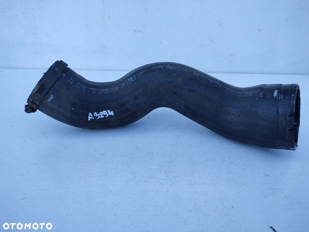 Rura dolot przewód intercoolera VOLVO V70 II 2.4D 30680218 - 1