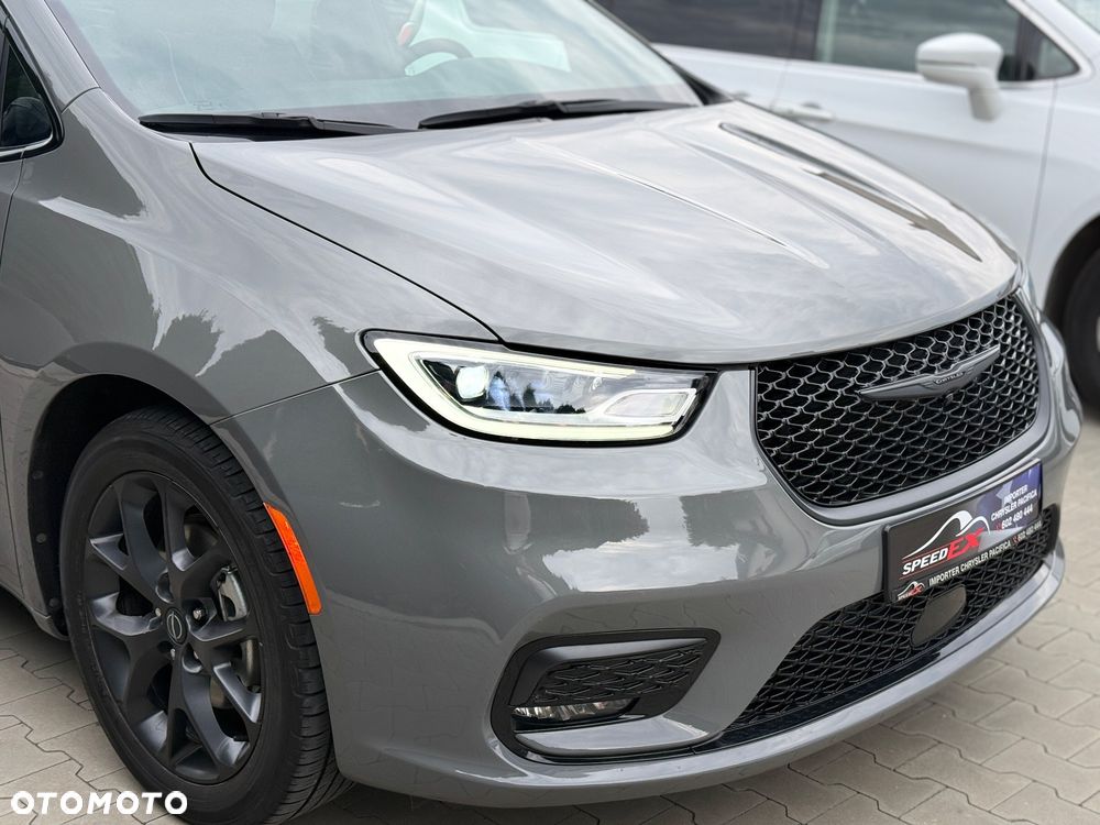 Chrysler Pacifica - 7