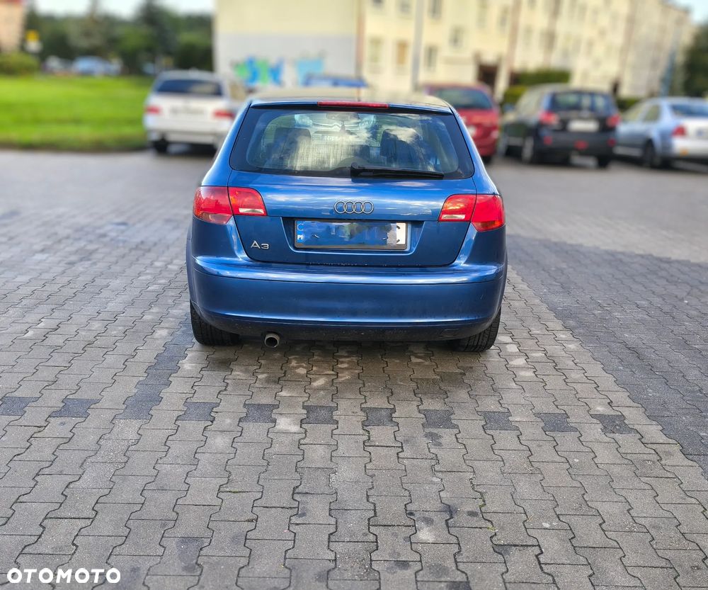 Audi A3 Sportback 1.6 FSI Ambition - 7