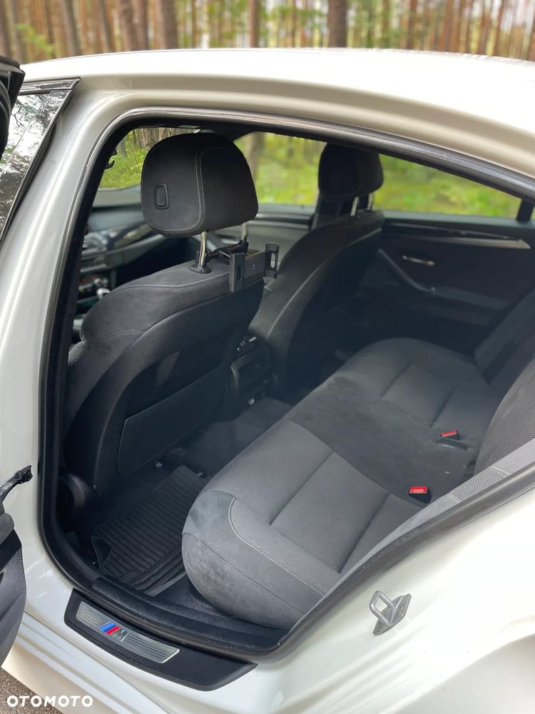 BMW Seria 5 520d xDrive - 9