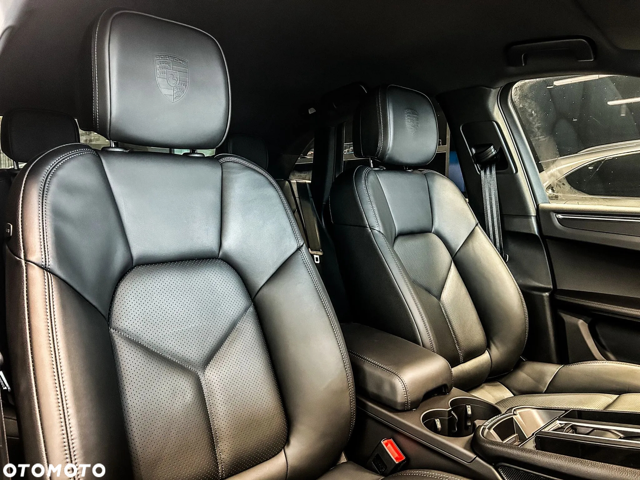 Porsche Macan Standard - 12