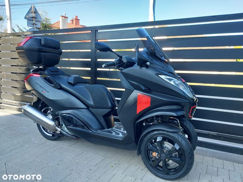 Peugeot Metropolis - 8