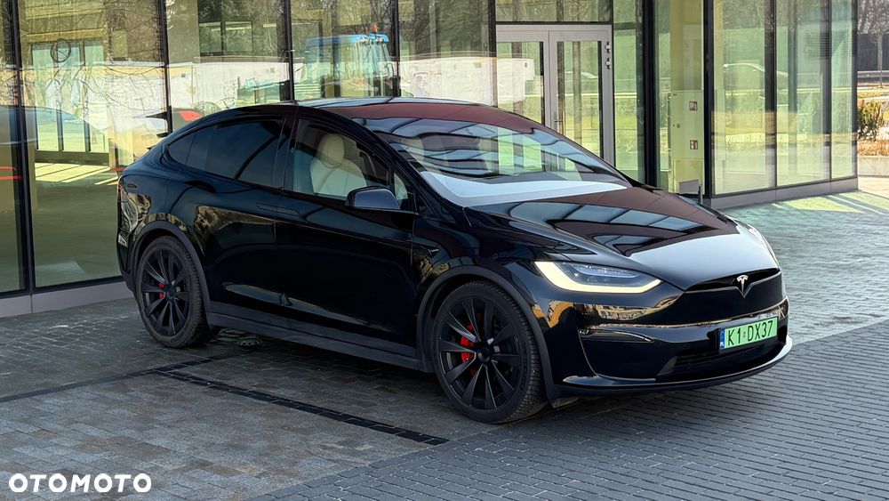 Tesla Model X - 26