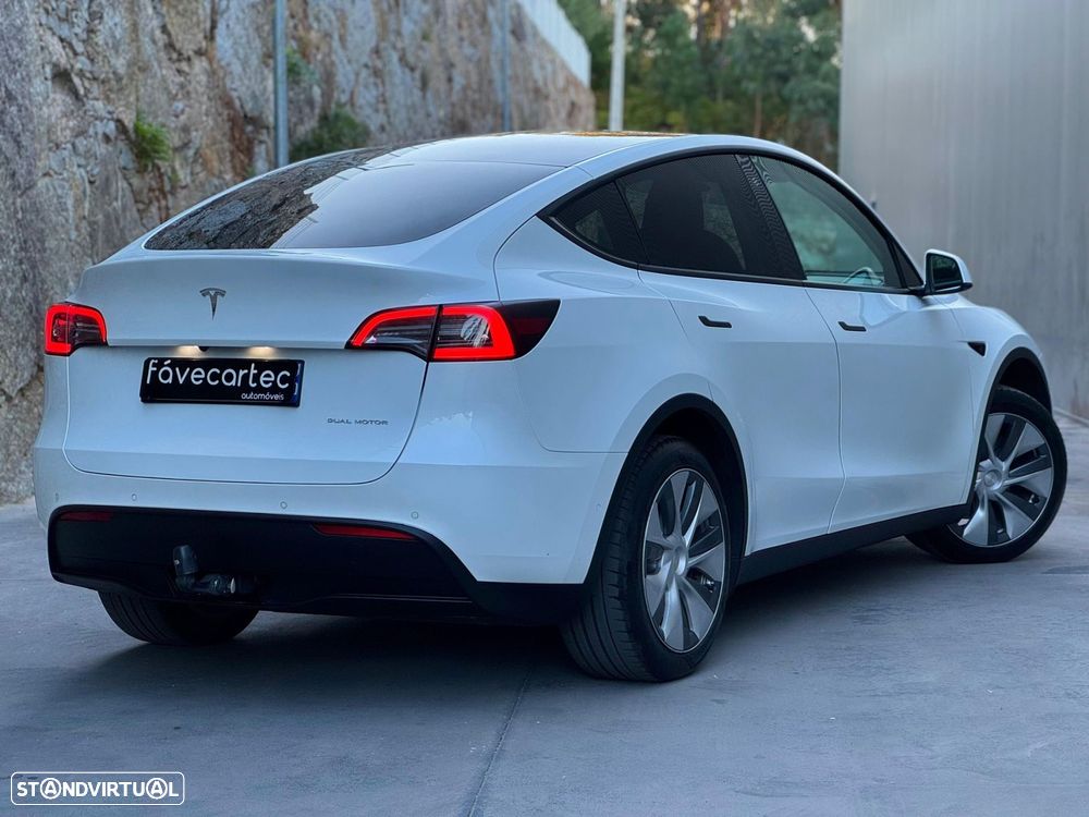 Tesla Model Y Long Range Dual Motor AWD - 7