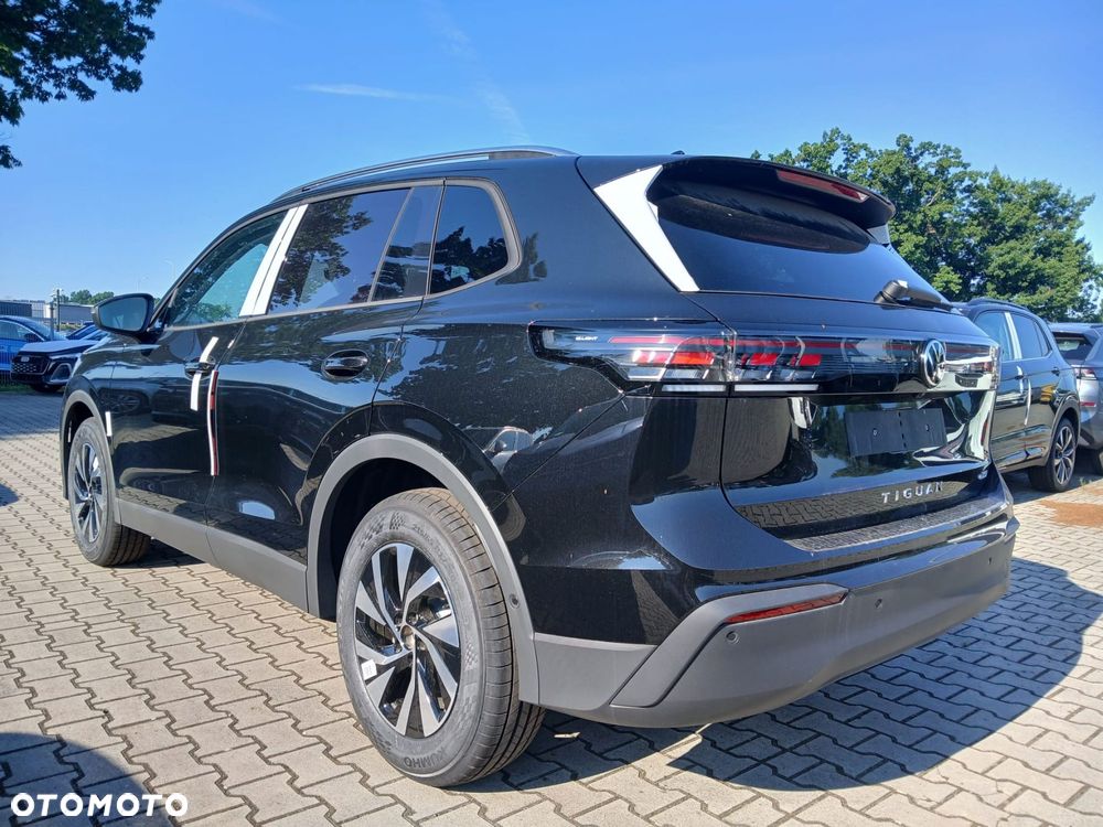 Volkswagen Tiguan - 5