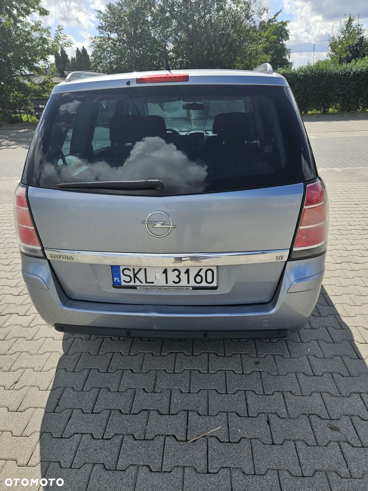 Opel Zafira - 10