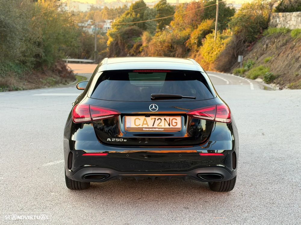 Mercedes-Benz A 250 e AMG Line - 12