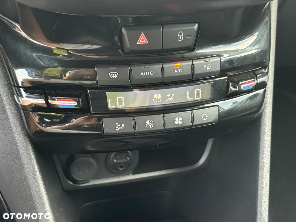 Peugeot 2008 PureTech 110 Stop&Start GT-Line Edition - 26
