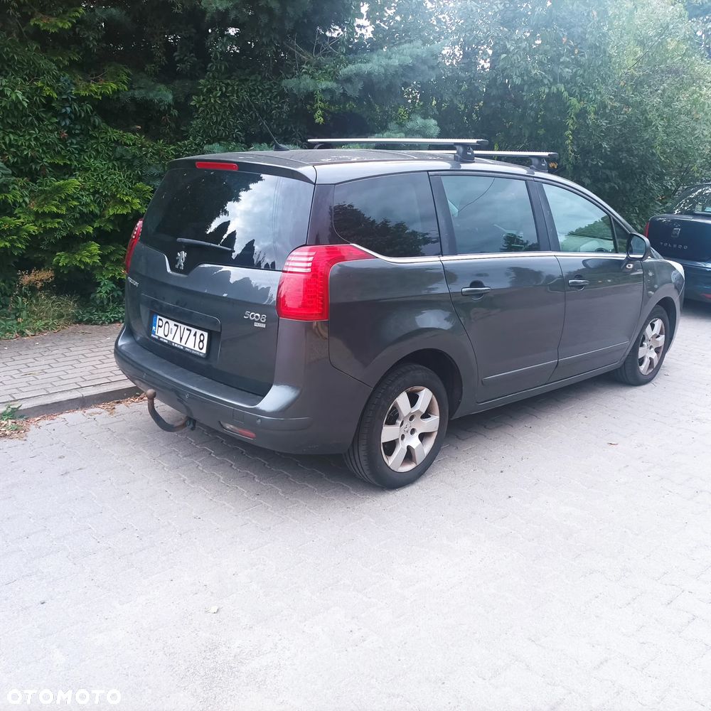 Peugeot 5008 e-HDI 115 ETG6 Stop&Start Allure - 1