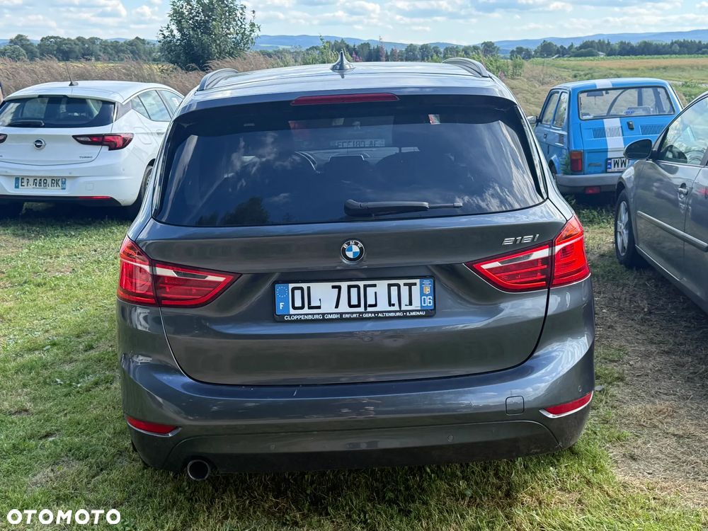BMW Seria 2 218i - 5