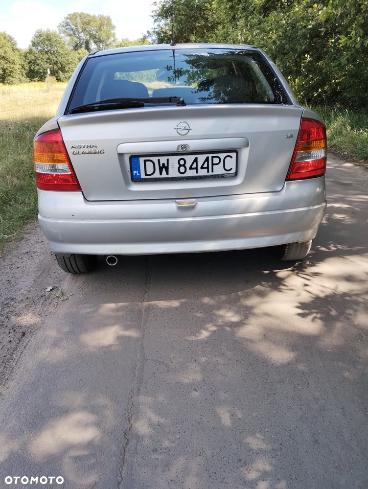 Opel Astra 1.6 Comfort - 4