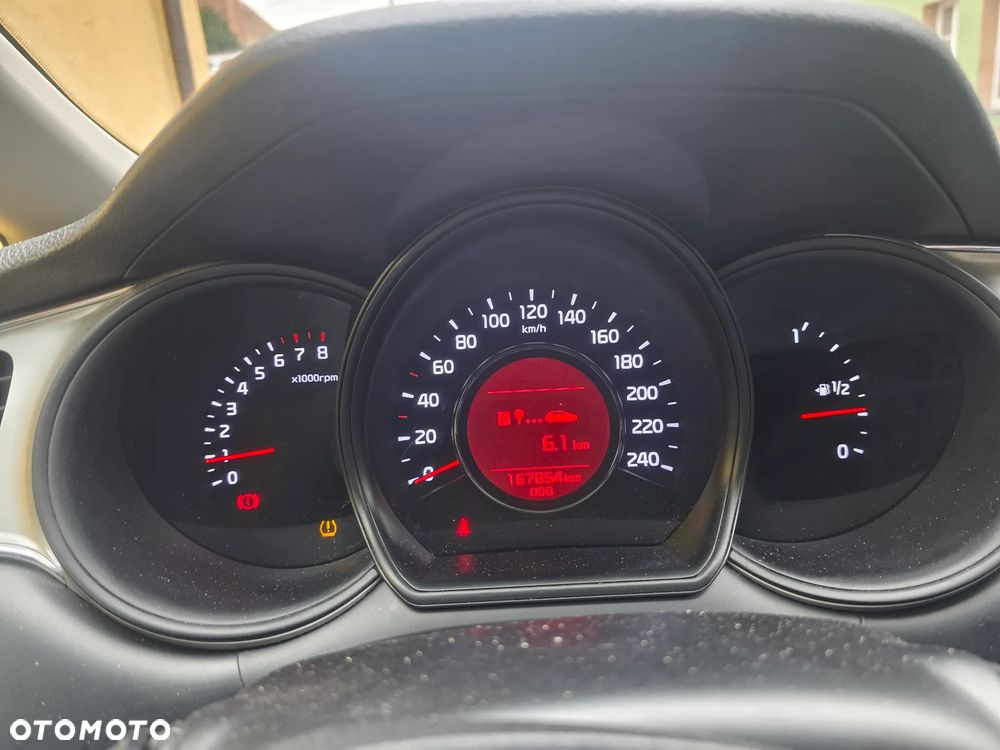 Kia Ceed 1.4 L - 5