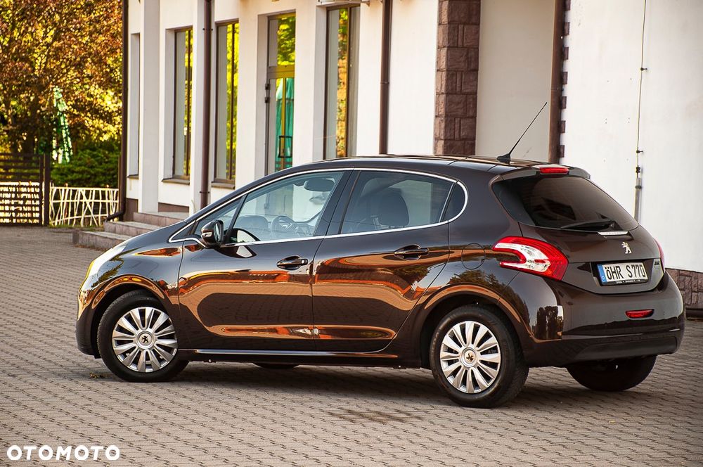 Peugeot 208 120 VTI Intuitive - 12