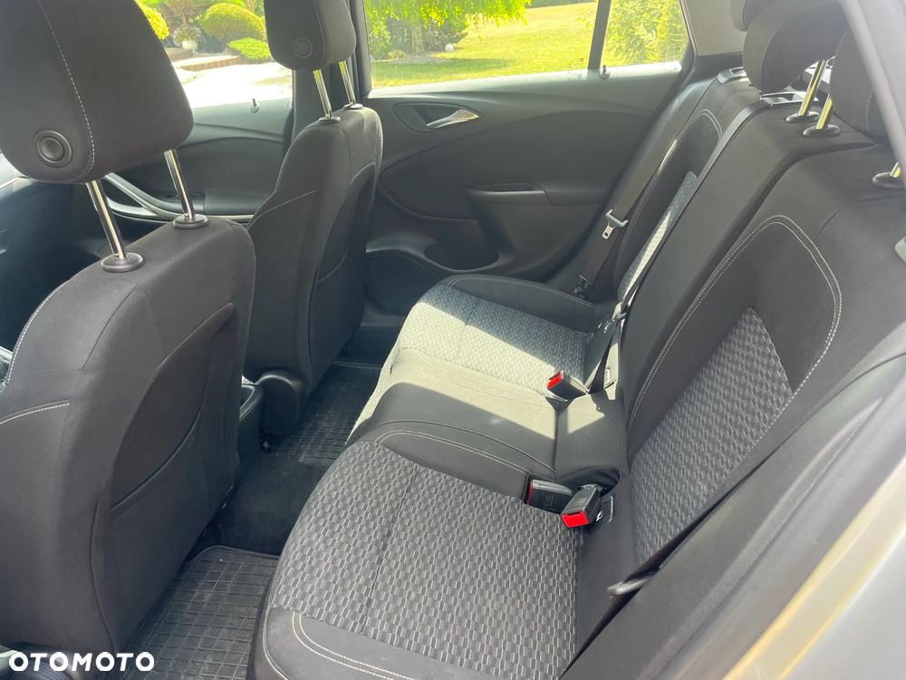 Opel Astra 1.6 CDTI Elite S&S - 11