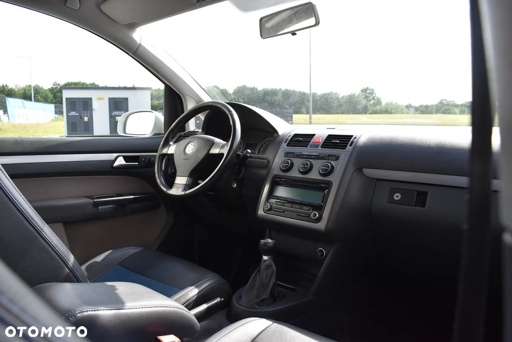 Volkswagen Touran 1.4 TSI Cross - 7