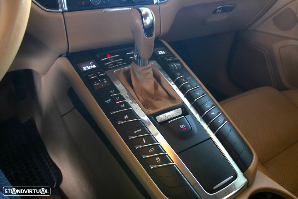 Porsche Macan S - 60