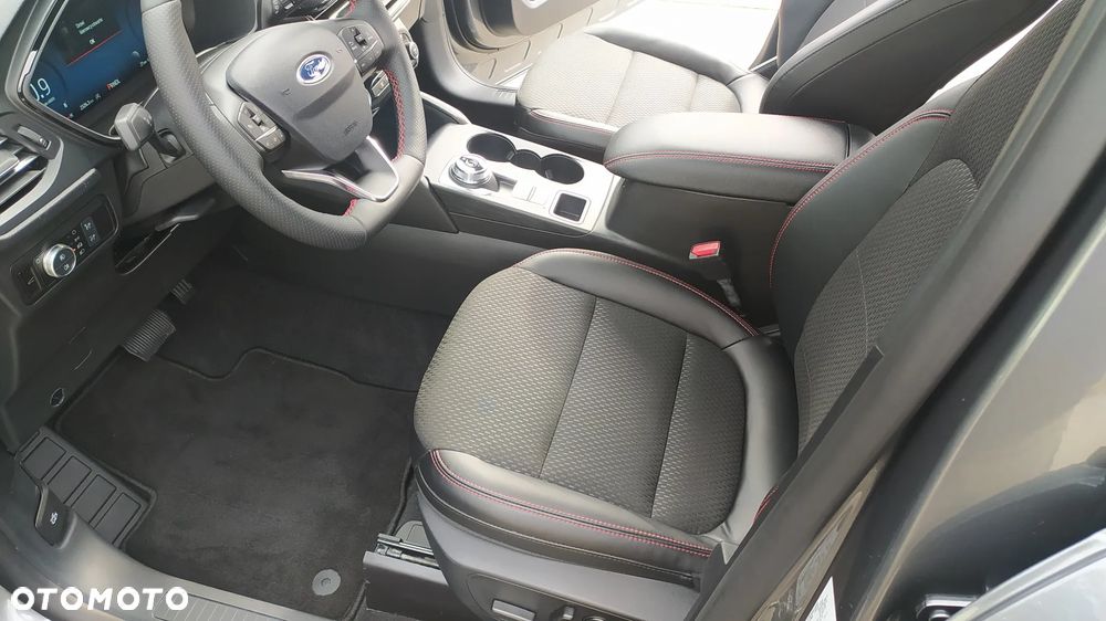 Ford Escape 2.0 EcoBoost AWD Titanium - 25