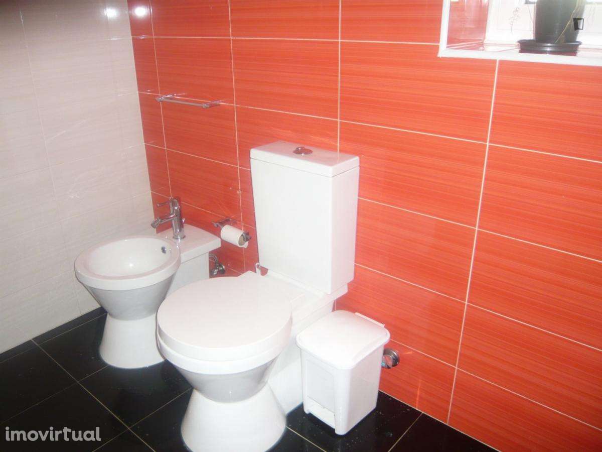 Quarto - localizado em Cidral Coimbra - Grande imagem: 3/14