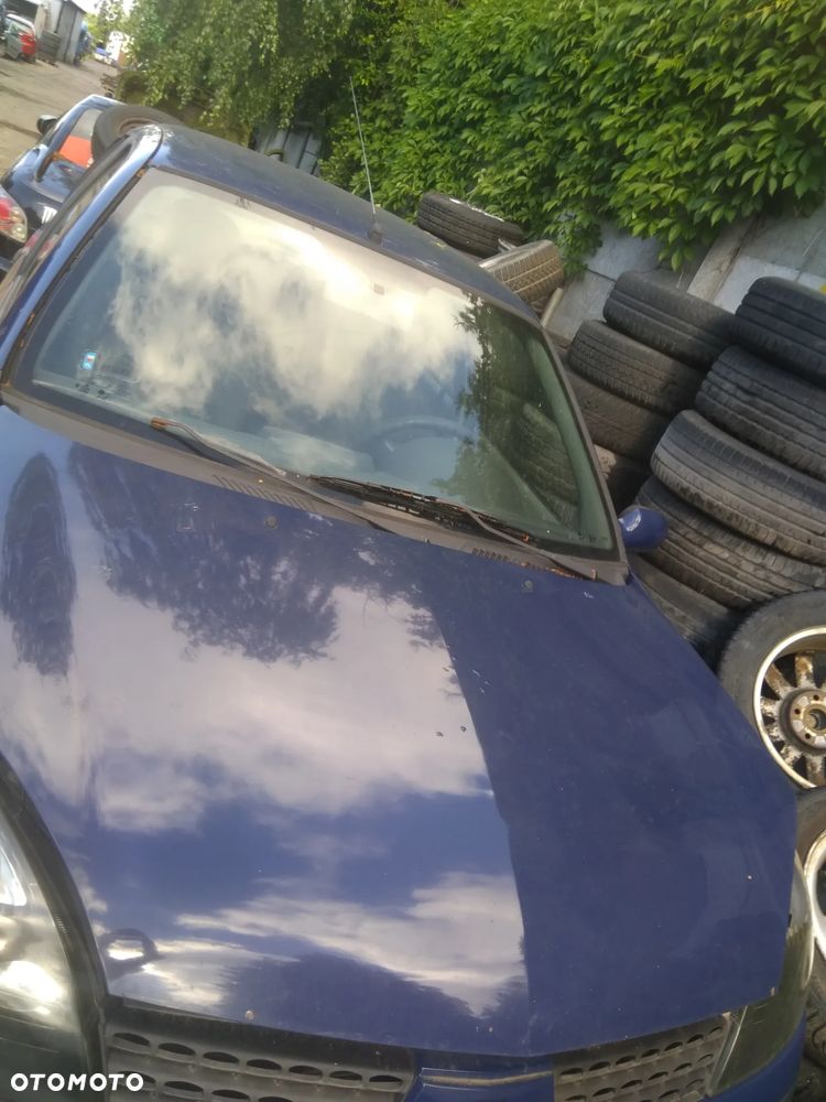 Auto na części - Renault Thalia 65KM diesel 2003 Silnik Skrzynia Drzwi Maska Klapa Błotnik Zderzak Lampa Szyba Klamka Lusterko Deska Kokpit - 4