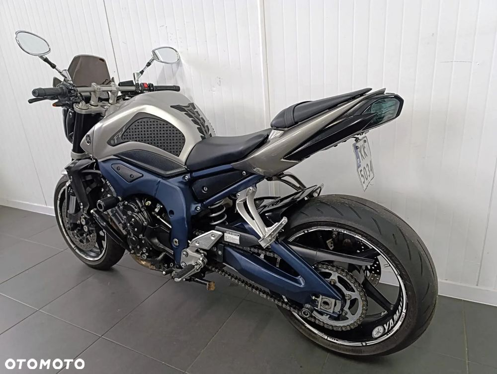 Yamaha FZ - 8