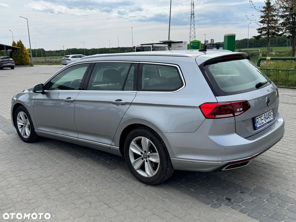 Volkswagen Passat - 14