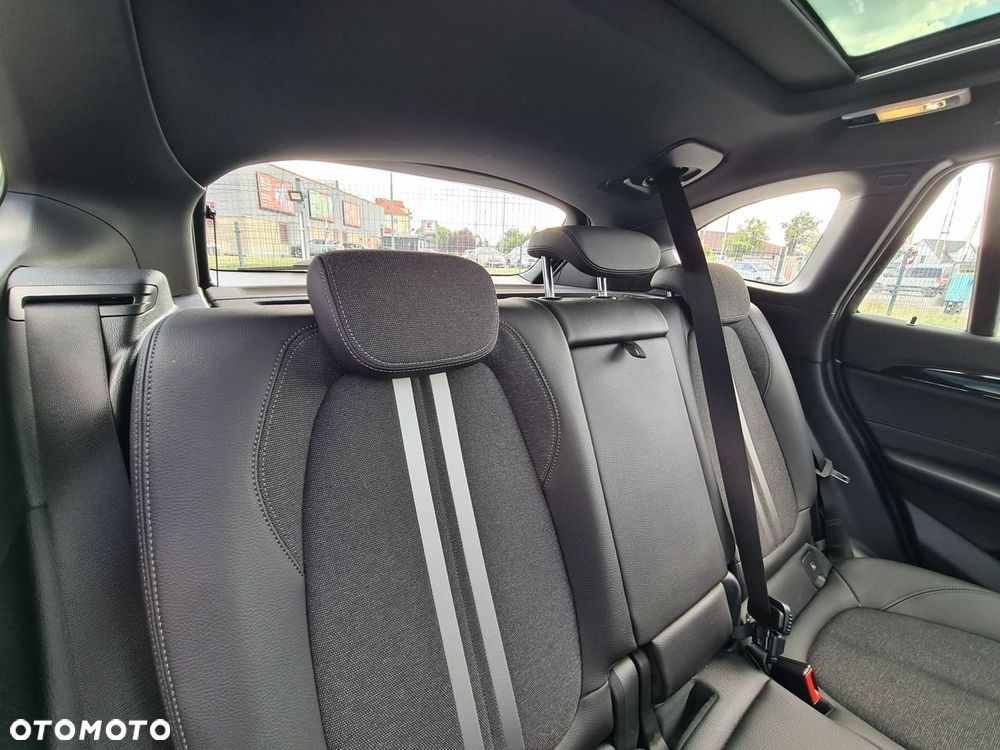 BMW X1 xDrive25e M Sport - 31