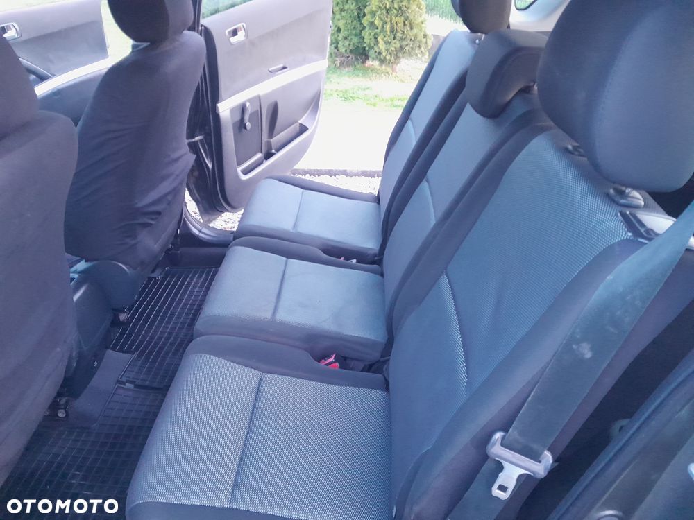 Toyota Corolla Verso - 7