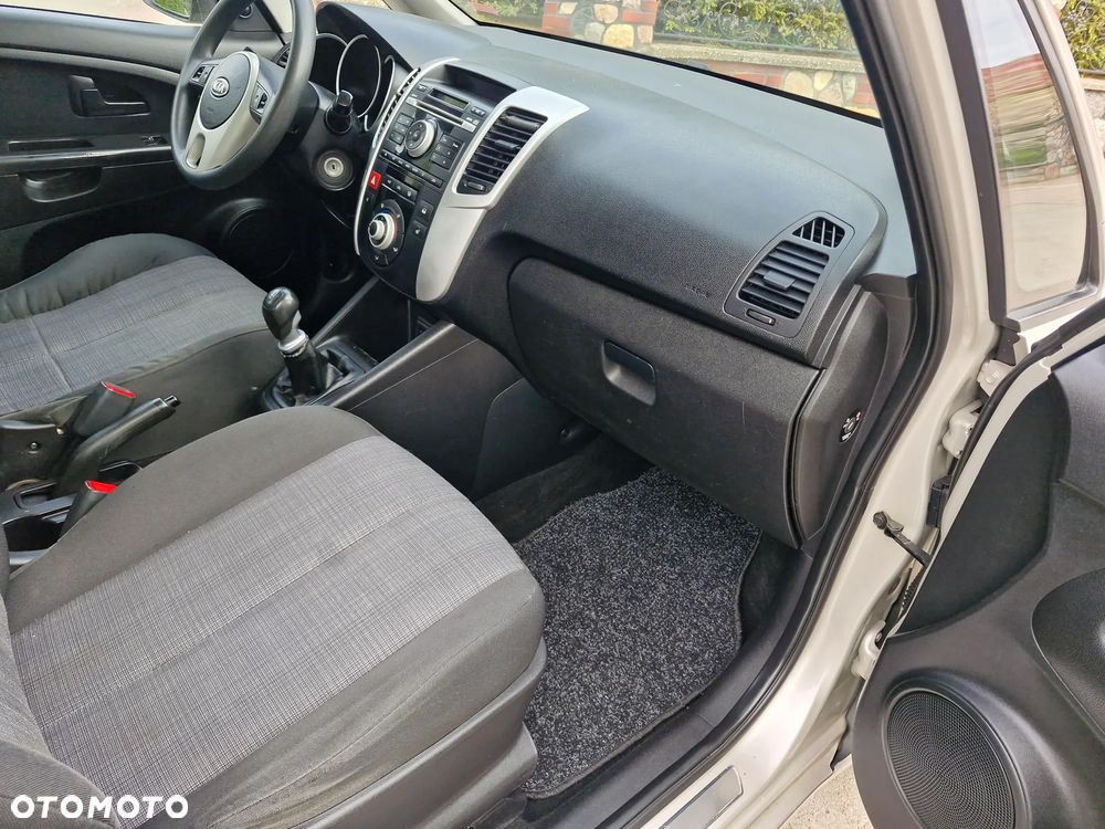 Kia Venga 1.4 CVVT Vision - 26