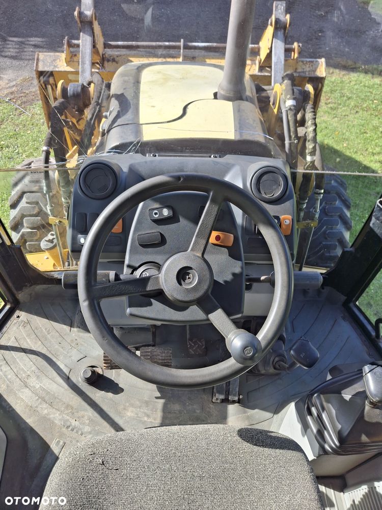 Caterpillar 428E - 4