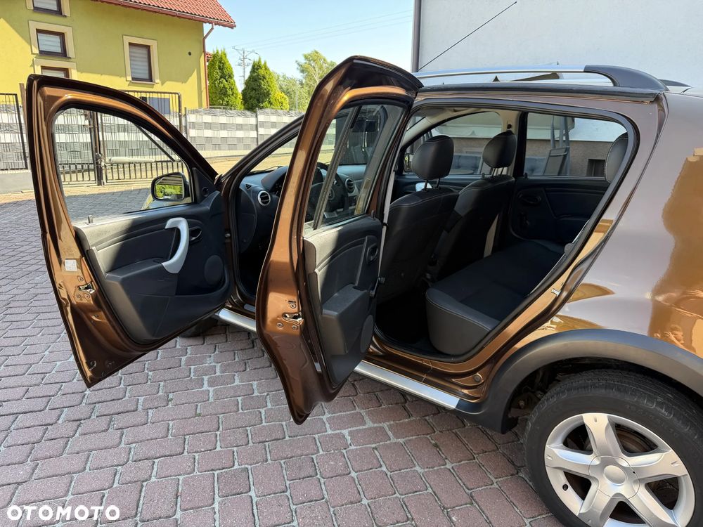 Dacia Sandero - 32