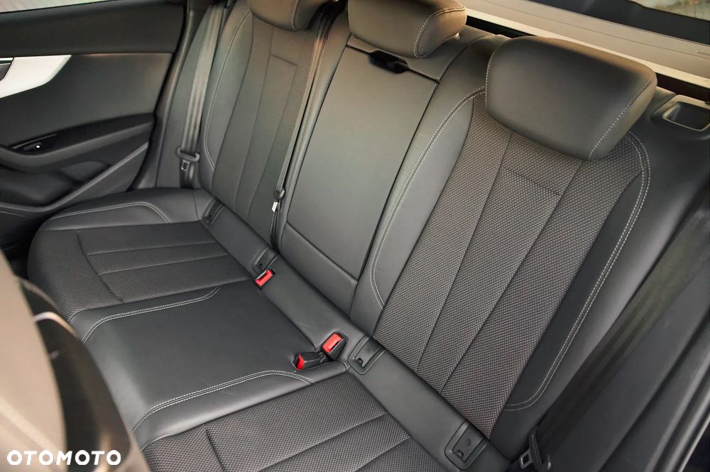Audi A4 Avant 35 TFSI S tronic - 24