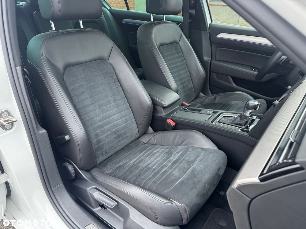 Volkswagen Passat - 11