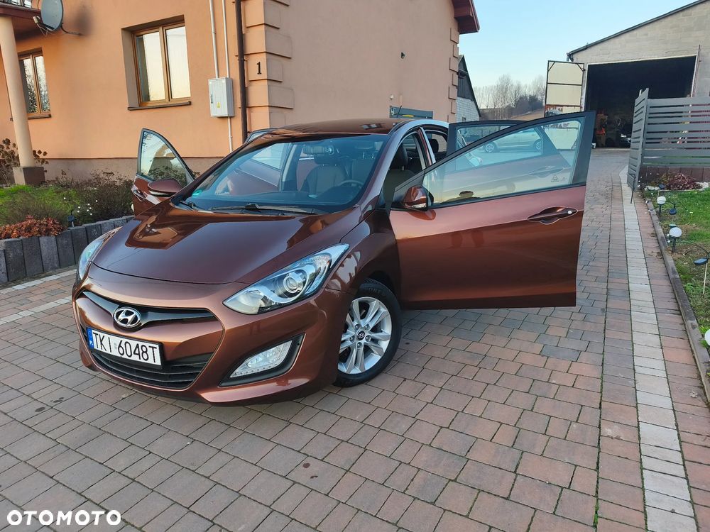 Hyundai i30 1.4 Intro Edition - 8