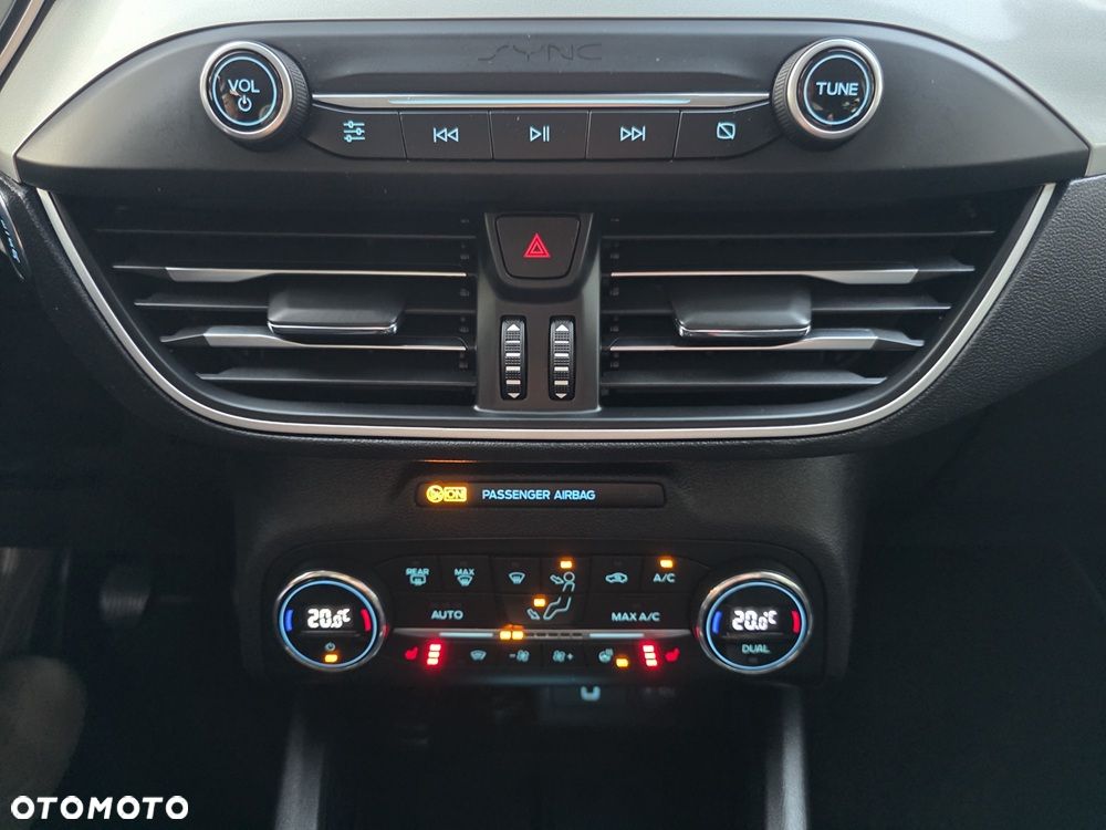 Ford Focus 1.5 EcoBlue Start-Stopp-System COOL&CONNECT DESIGN - 23