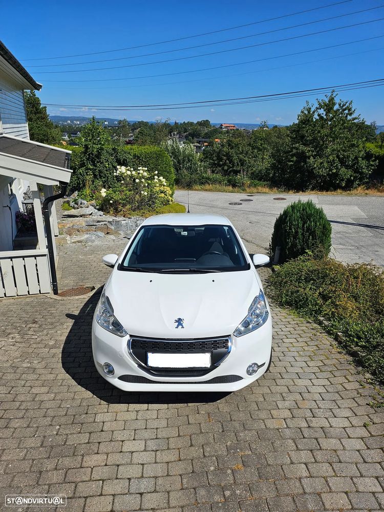 Peugeot 208 1.2 VTi Allure - 1