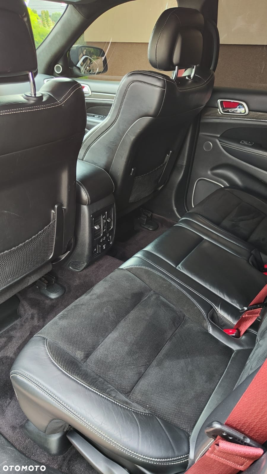 Jeep Grand Cherokee - 17