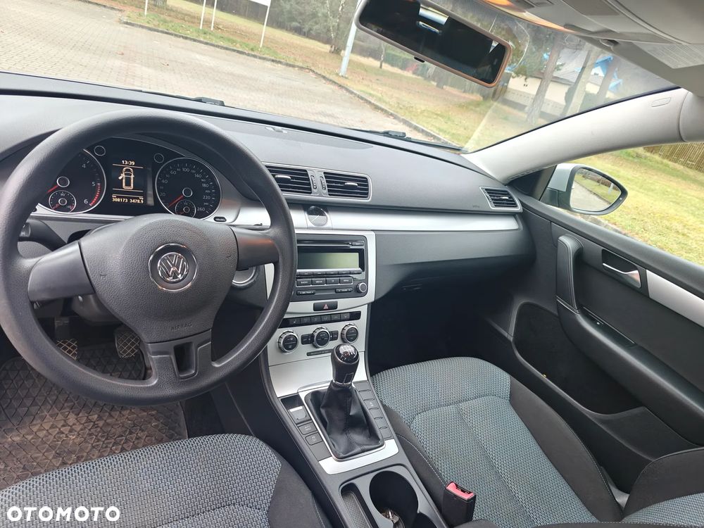 Volkswagen Passat 1.6 TDI BlueMotion Technology Trendline - 6