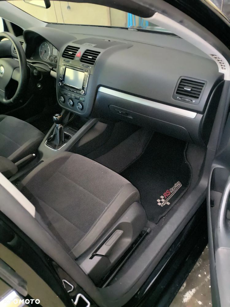 Volkswagen Jetta 1.9 TDI Comfortline - 4