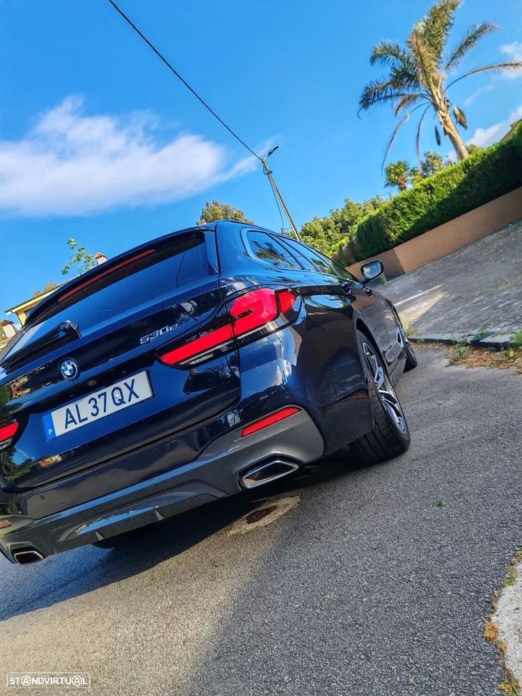 BMW 530 e Pack Desportivo M - 12