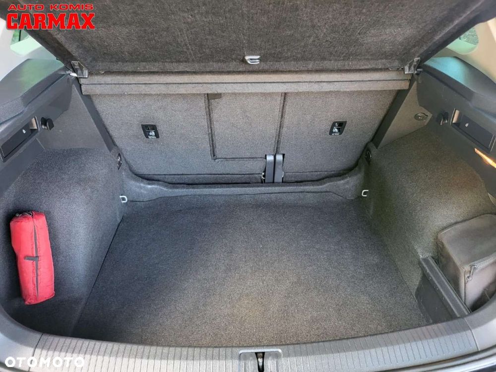 Volkswagen Tiguan - 33