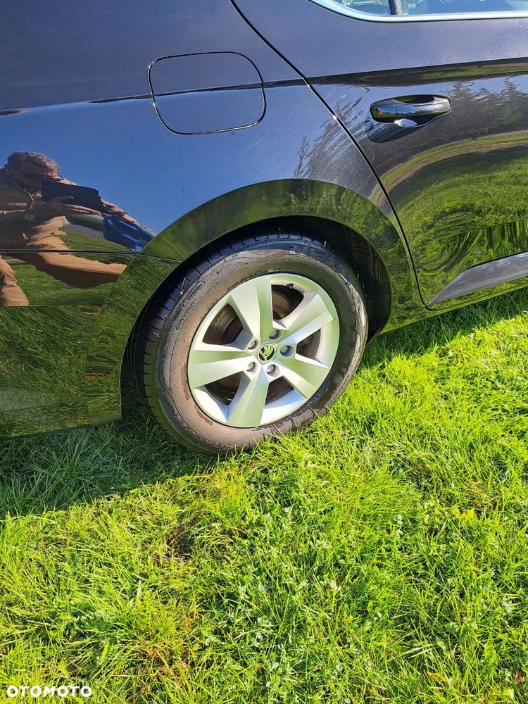 Skoda Superb 2.0 TDI Ambition - 11