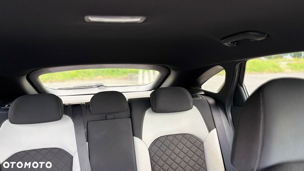 Kia ProCeed - 25