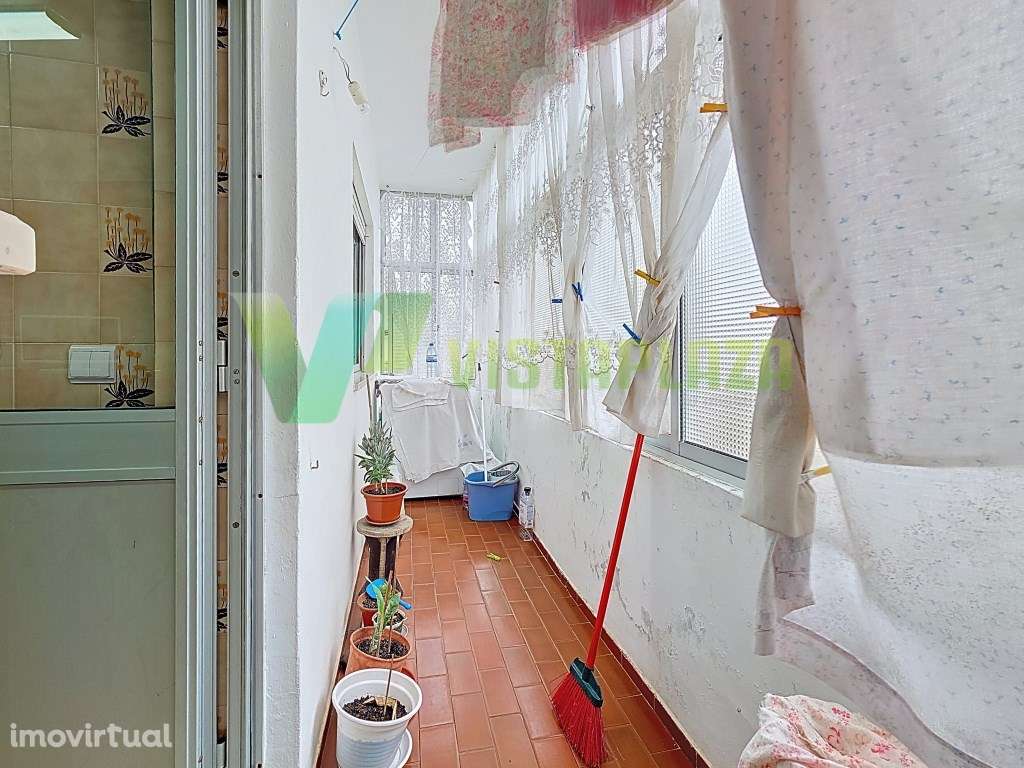 Apartamento T2 em Lagoa no Centro da Cidade - Excelente Oportunidade - Grande imagem: 3/24