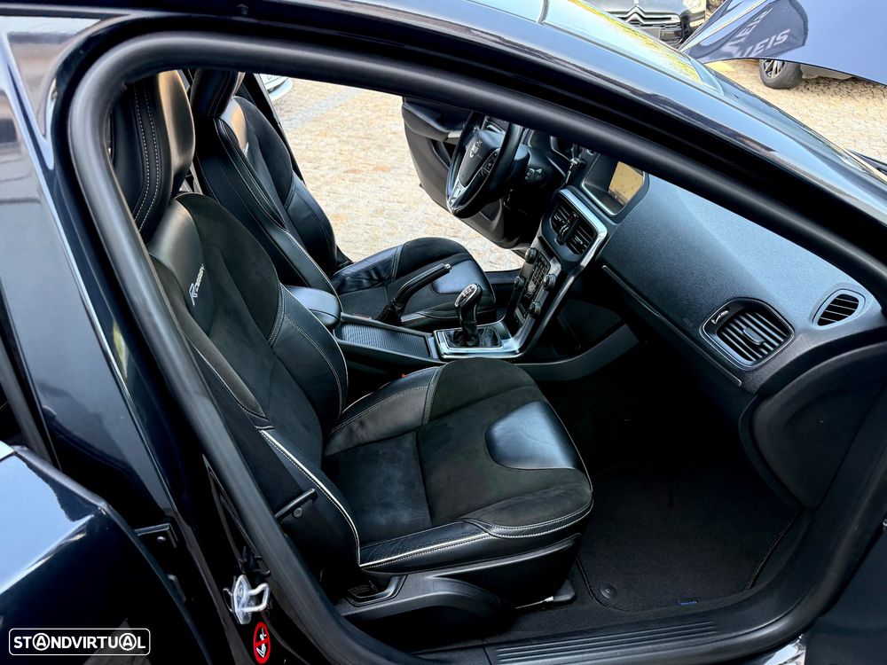 Volvo V40 1.6 D2 R-Design - 52