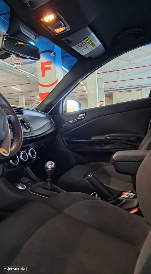 Alfa Romeo Giulietta 1.6 JTDm - 7