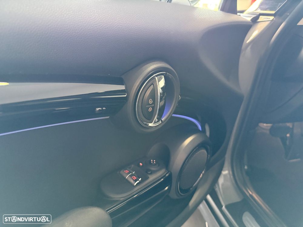 MINI 3 Portas Cooper SE Classic - 9