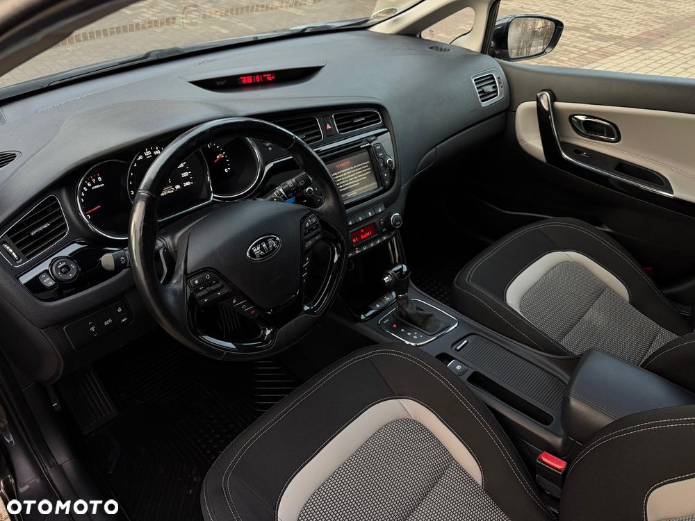 Kia Ceed 1.6 GDI DCT Platinum Edition - 19