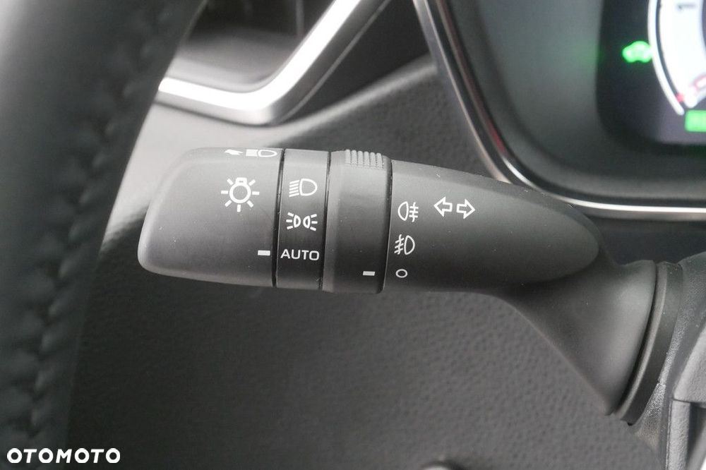 Toyota Corolla 1.8 Hybrid Style - 28